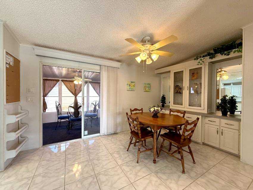 8204 Lemonwood Dr a Ellenton, FL Mobile or Manufactured Home for Sale